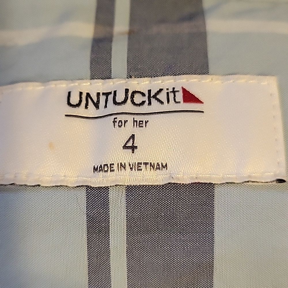 UNTUCKit for her. Size 4. - Picture 4 of 5